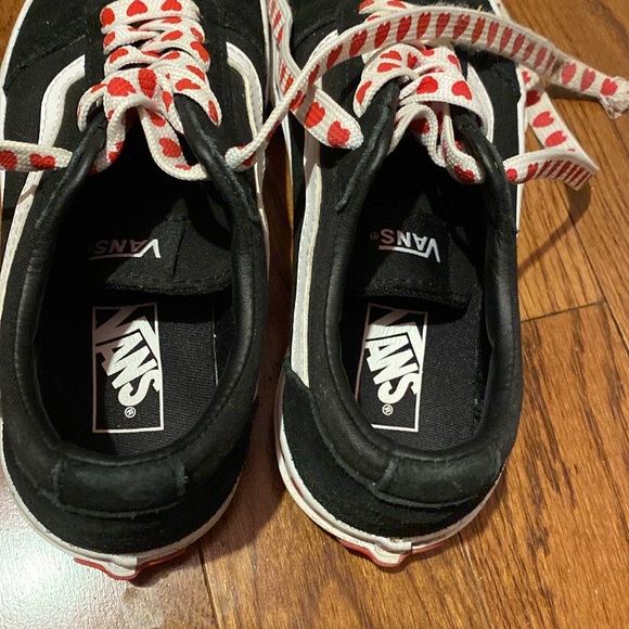 Vans Heart Shoes - Picture 4 of 9